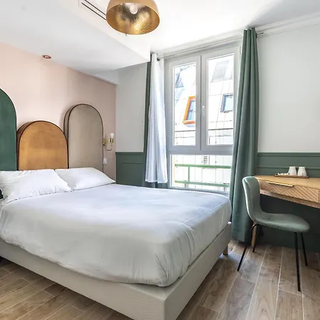 District Nation Hotel Parigi