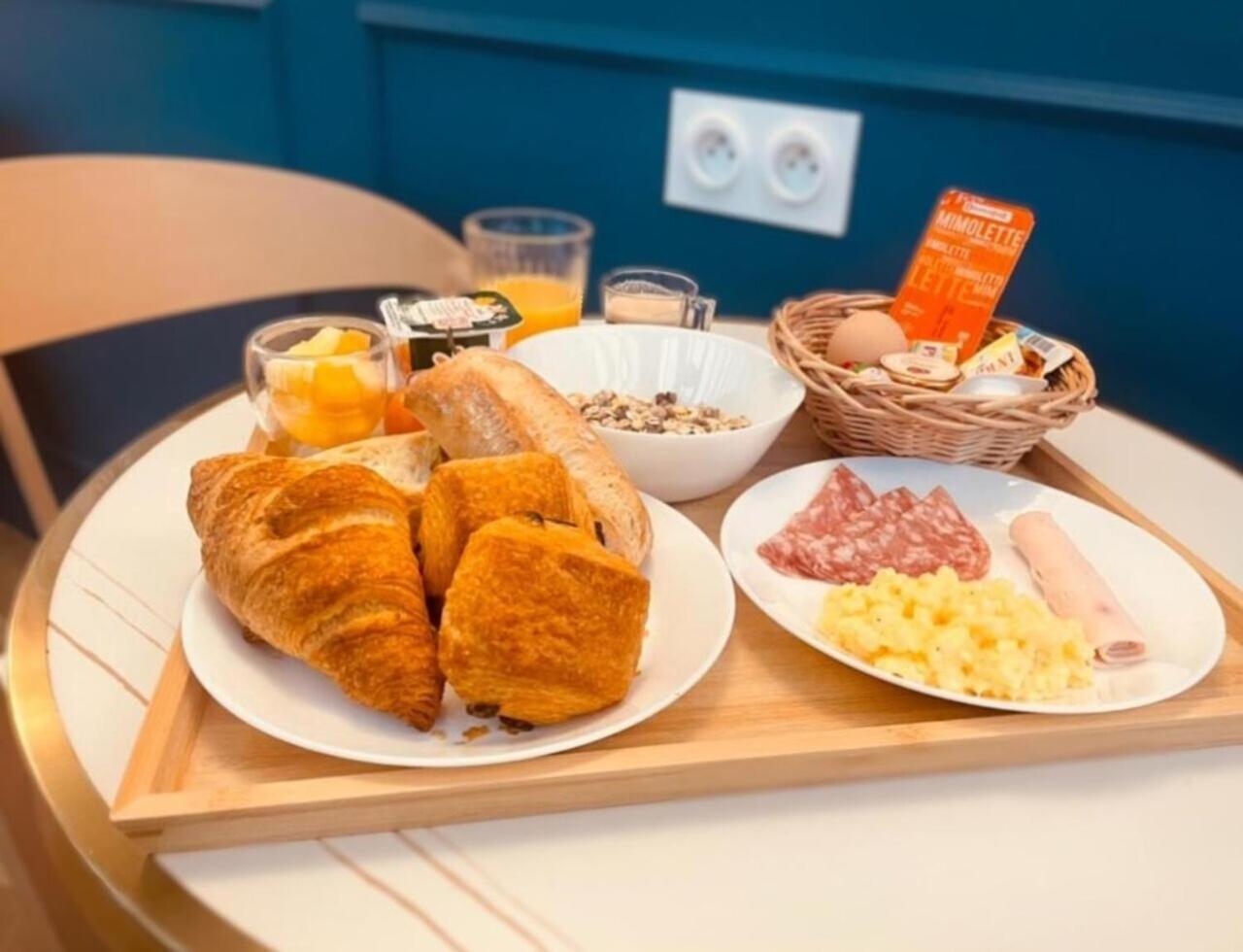 District Nation Hotel